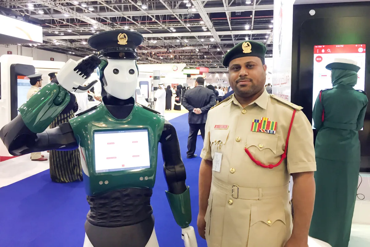 Dubai Robot Polis